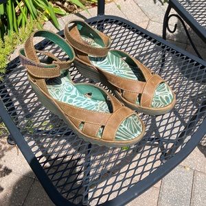 Fly London Wedges Size 39 (8-8.5 US)